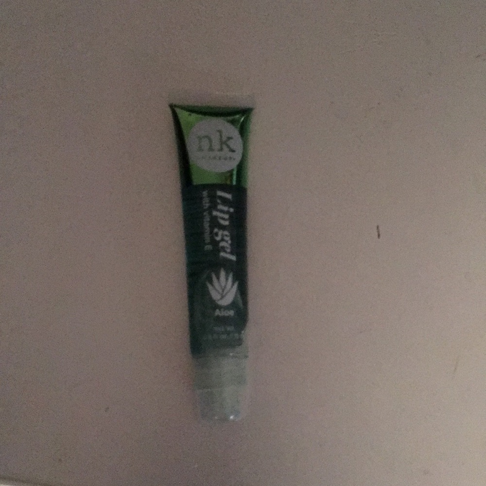Lip gloss